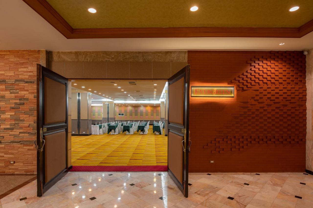 בנגקוק Alexander Hotel מראה חיצוני תמונה