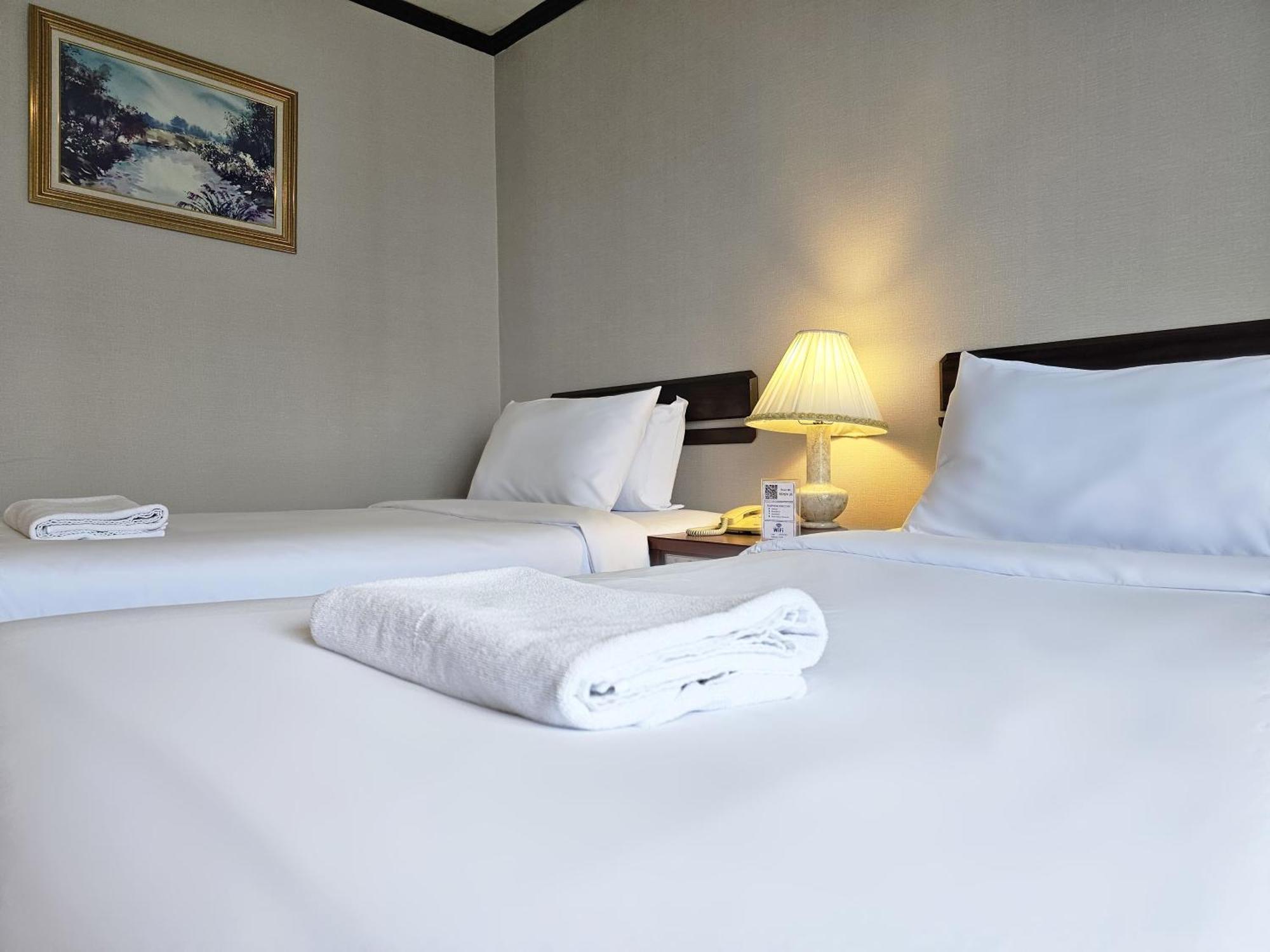 בנגקוק Alexander Hotel מראה חיצוני תמונה